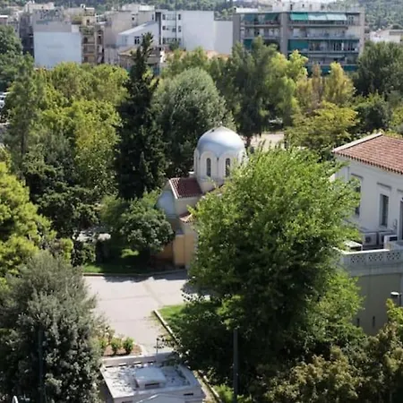 A Comfortable Small Nearby Acropolis 5 *